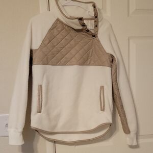 Abercrombie&Fitch Cream and Tan Quilted Pullover